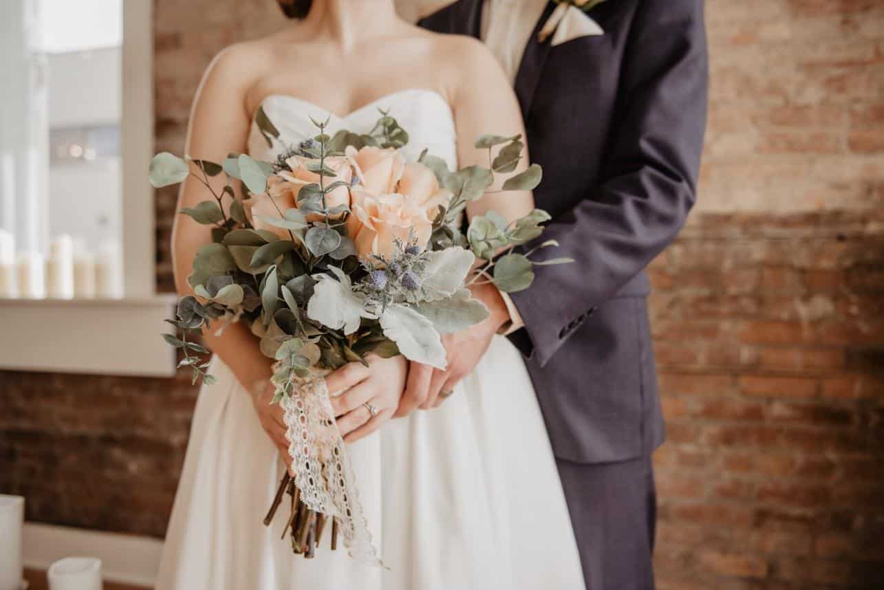 Skal du til bryllup? Gode råd til valg af outfit